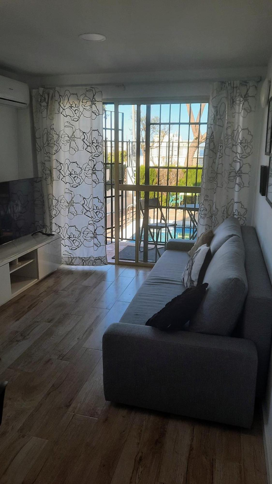 Feel At At Tamara - Two Steps To The Pool Apartament *